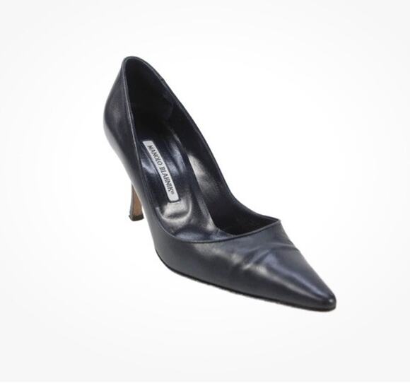 Manolo Blahnik Shoes - Vintage Manolo Blahnik Womens Leather Pointed Toe Heels Black Size 9
